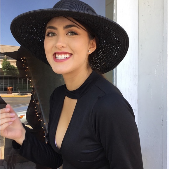 LAST ONE-Black Bodysuit - Picture 7 of 8